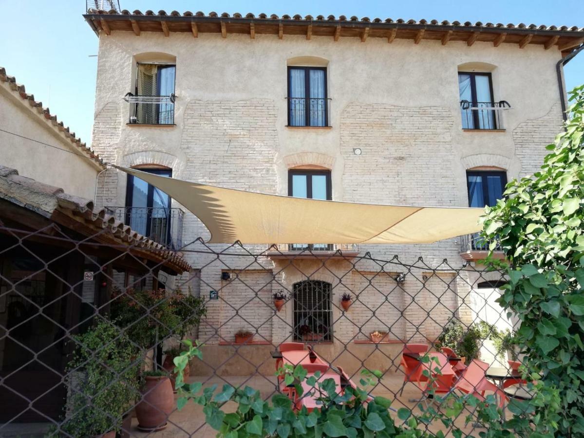 Apartamentos La Venta Del Rome Horta de Sant Joan Ngoại thất bức ảnh